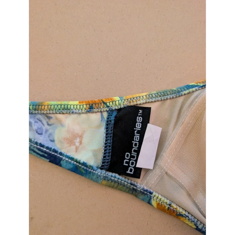 Vintage Y2K No Boundaries Tropical Floral Halter Bikini Top Small 90s Beach Surf